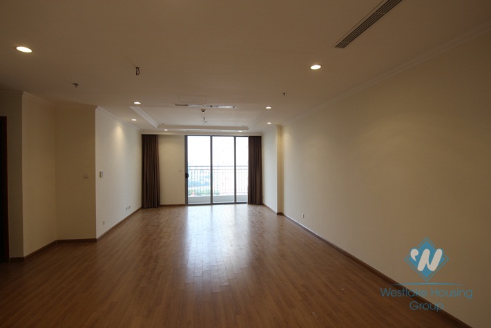 Unfurnished  apartment for rent in Vinhomes Nguyen Chi Thanh, Dong Da district, Ha Noi
